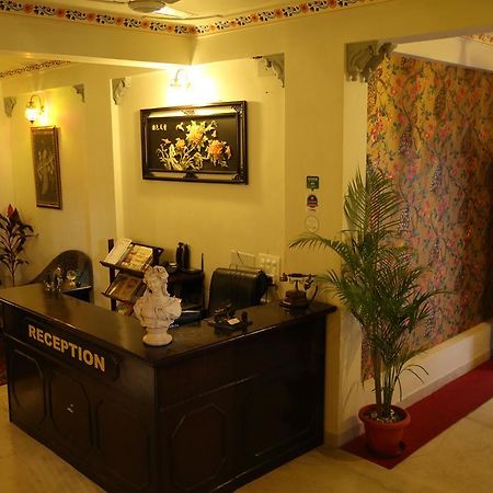 Hotel Lake Paradise Udaipur Esterno foto