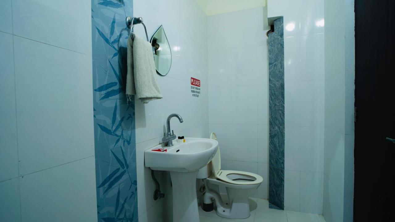 Hotel Lake Paradise Udaipur Esterno foto