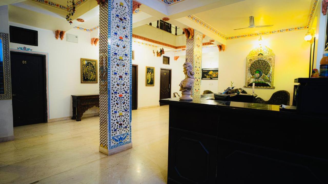 Hotel Lake Paradise Udaipur Esterno foto