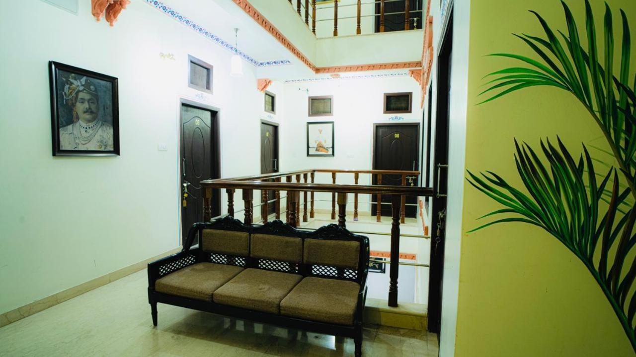 Hotel Lake Paradise Udaipur Esterno foto