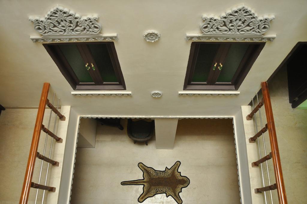 Hotel Lake Paradise Udaipur Esterno foto