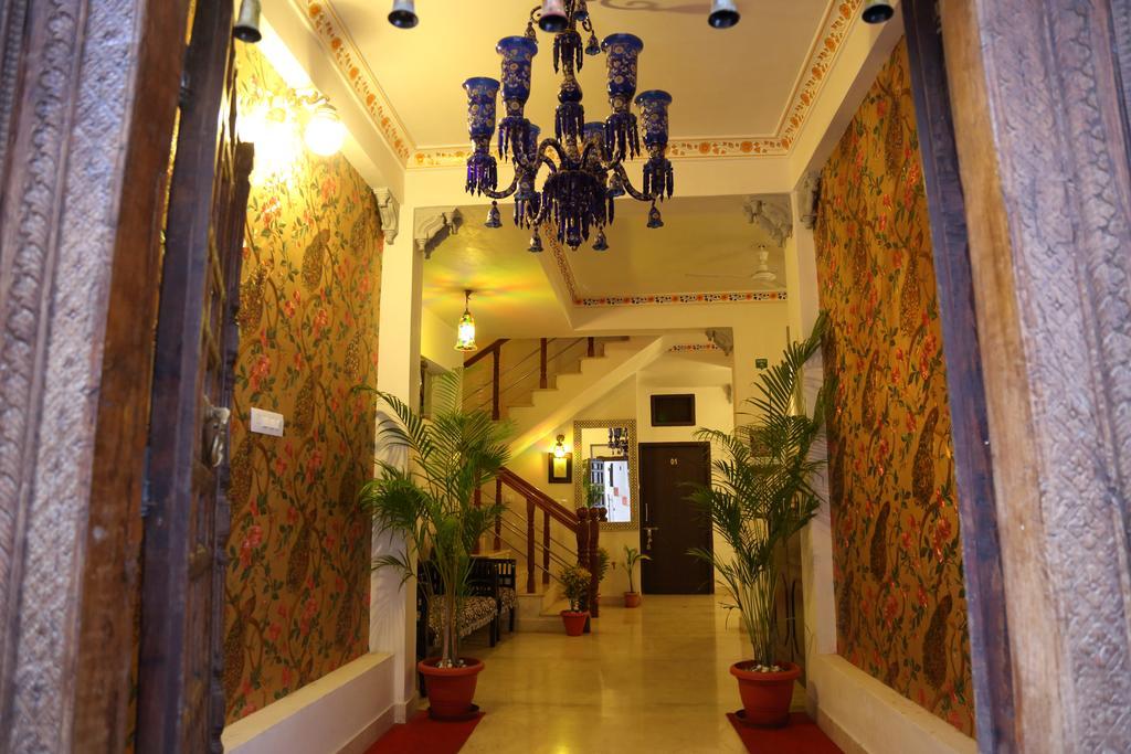 Hotel Lake Paradise Udaipur Esterno foto